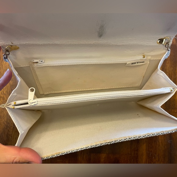 White mesh rhinestone gold accents chain link strap evening purse clutch - Picture 4 of 8